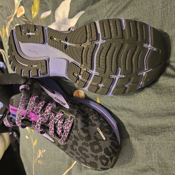 Brooks Women's Ghost Running Shoes - Black and Purple - Picture 3 of 3